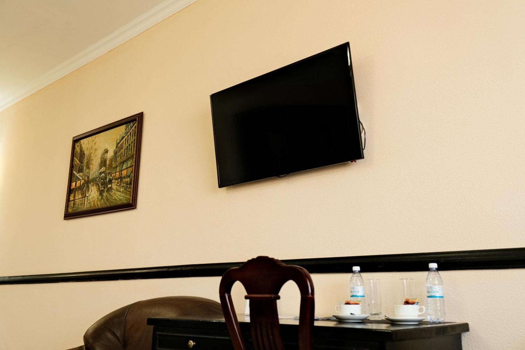 Belon Life Hotel Astana Exterior foto