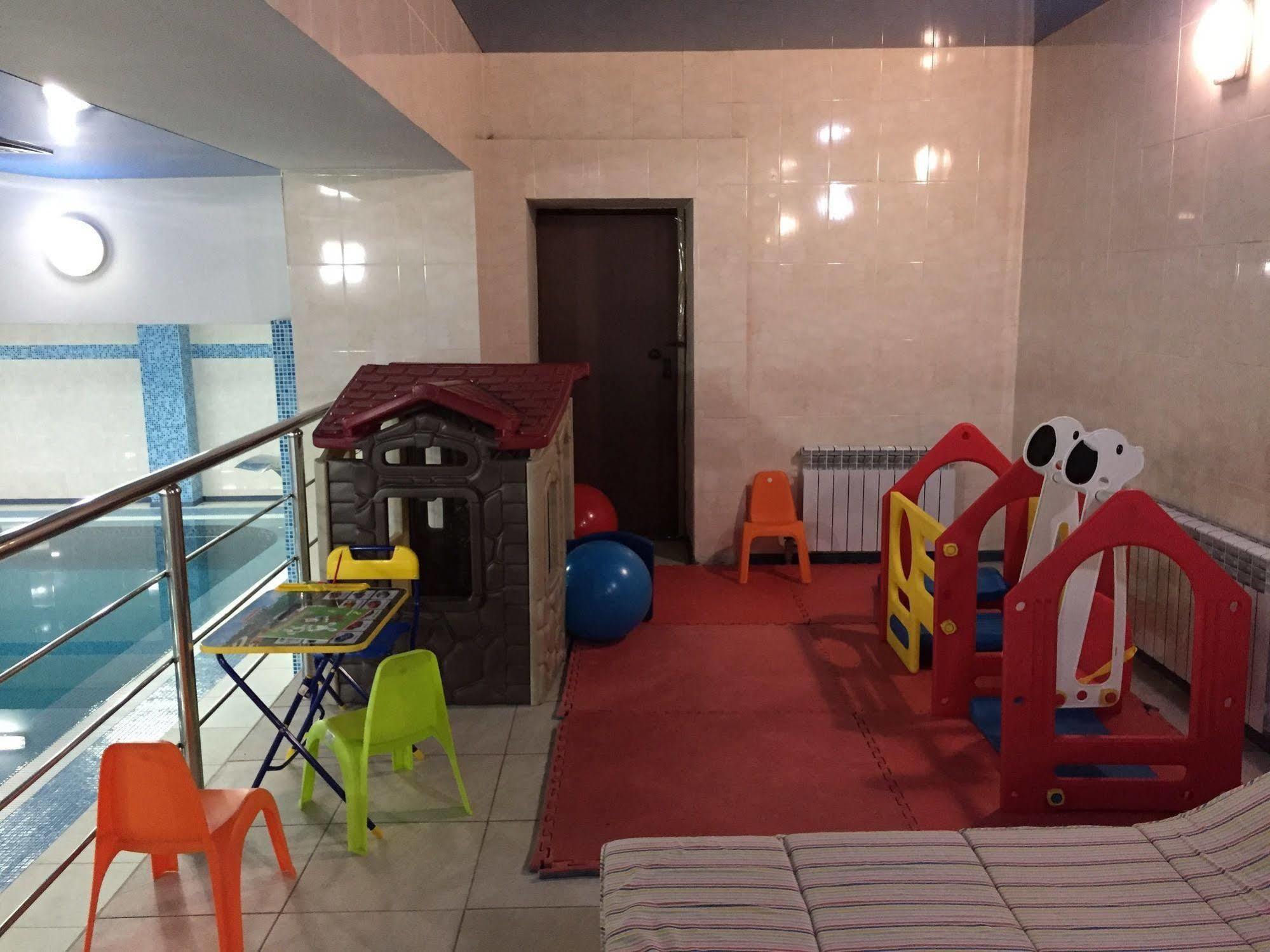Belon Life Hotel Astana Exterior foto